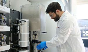Vapourtec-CSO-Dr-Nuno-in-lab
